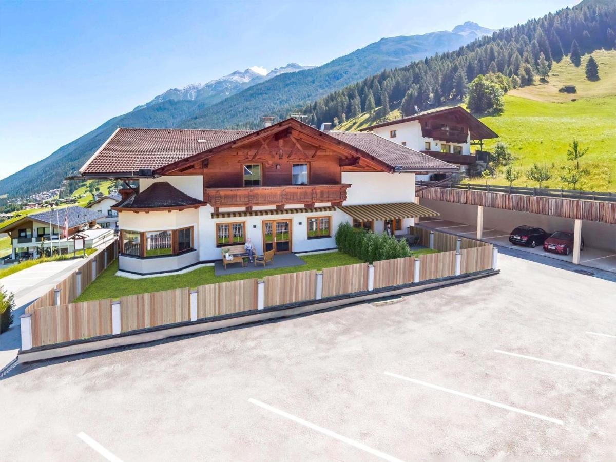 Plush Apartment With Mountain Views Neustift im Stubaital Εξωτερικό φωτογραφία
